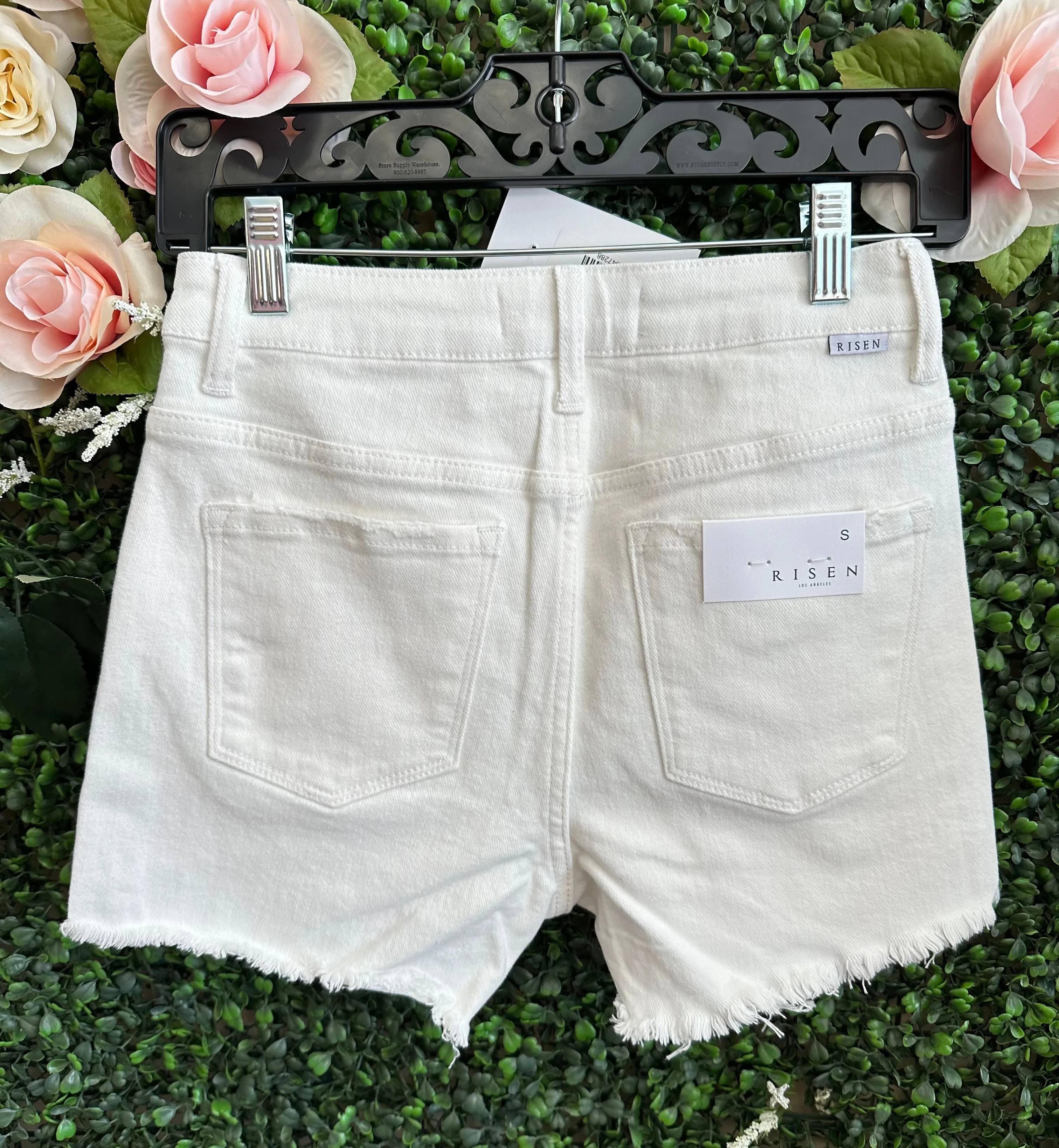 6139 White HR Fray Short