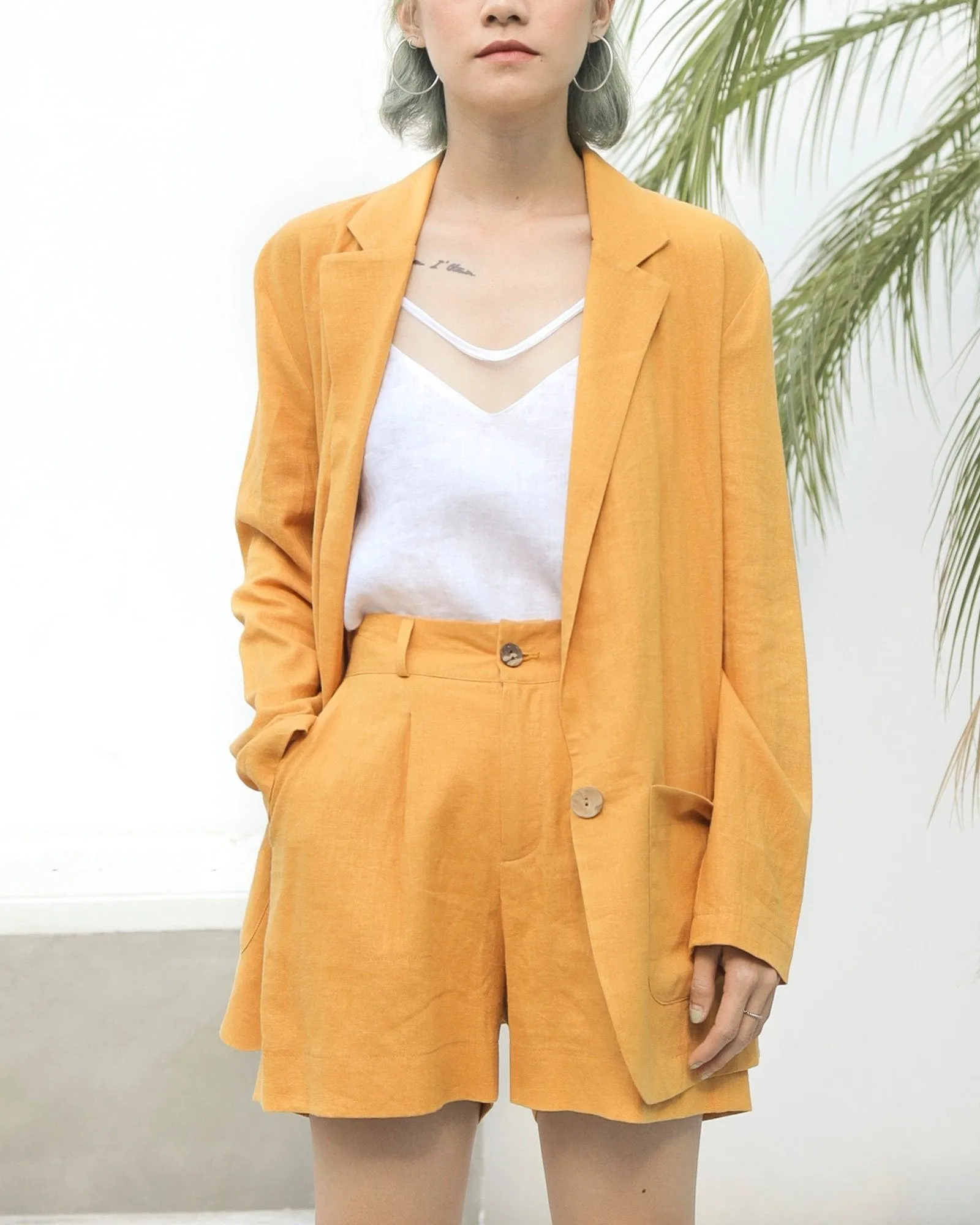 Avery Linen Basic Short