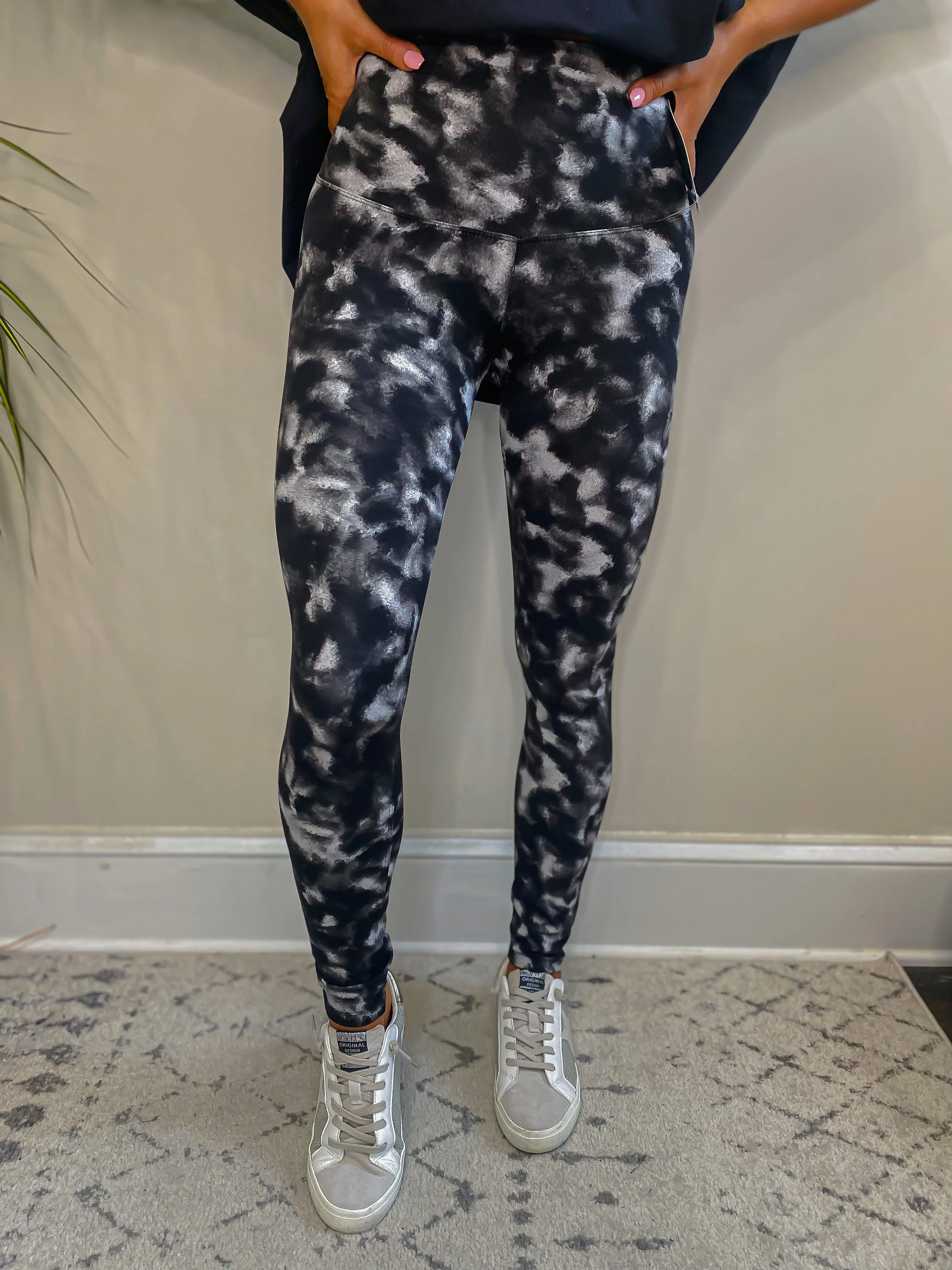 Black & White Print Wide Waistband Leggings