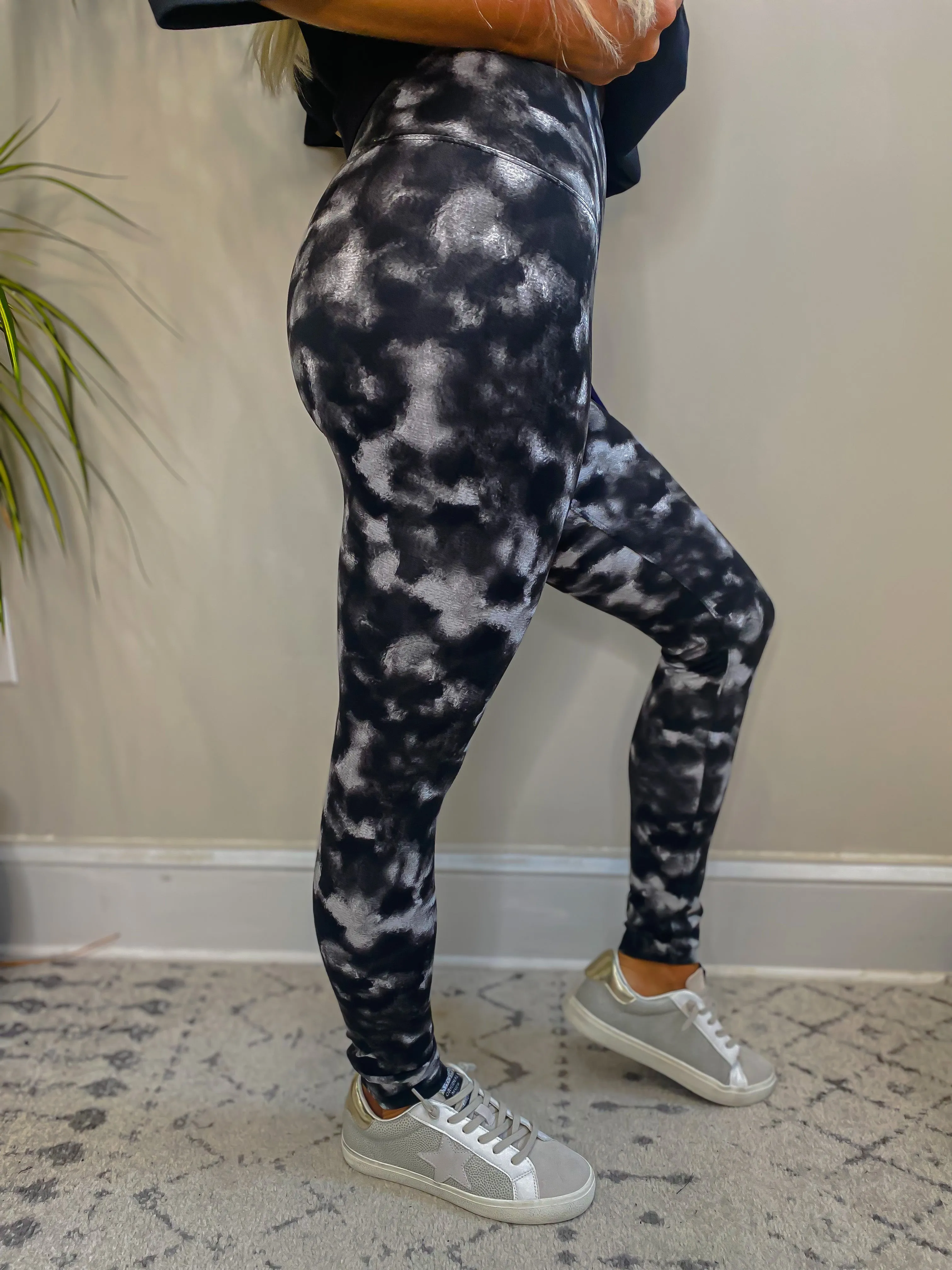 Black & White Print Wide Waistband Leggings