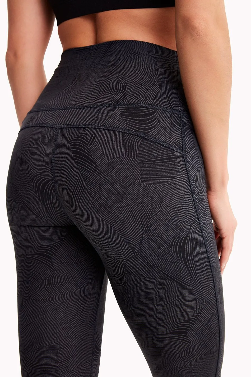 ELIANA HIGH-WAIST CROP LEGGING