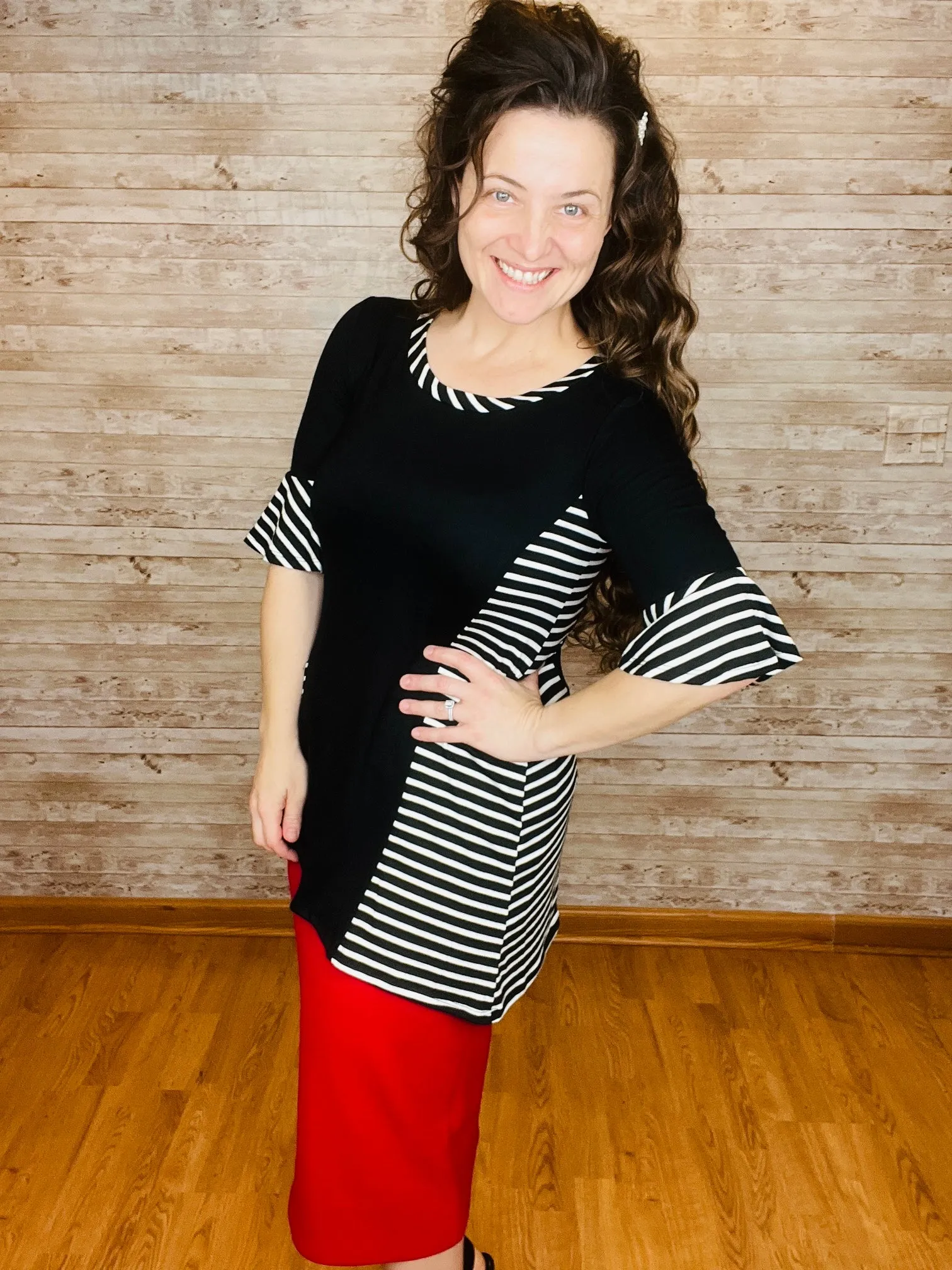 Rachel Black & White Pocket Top