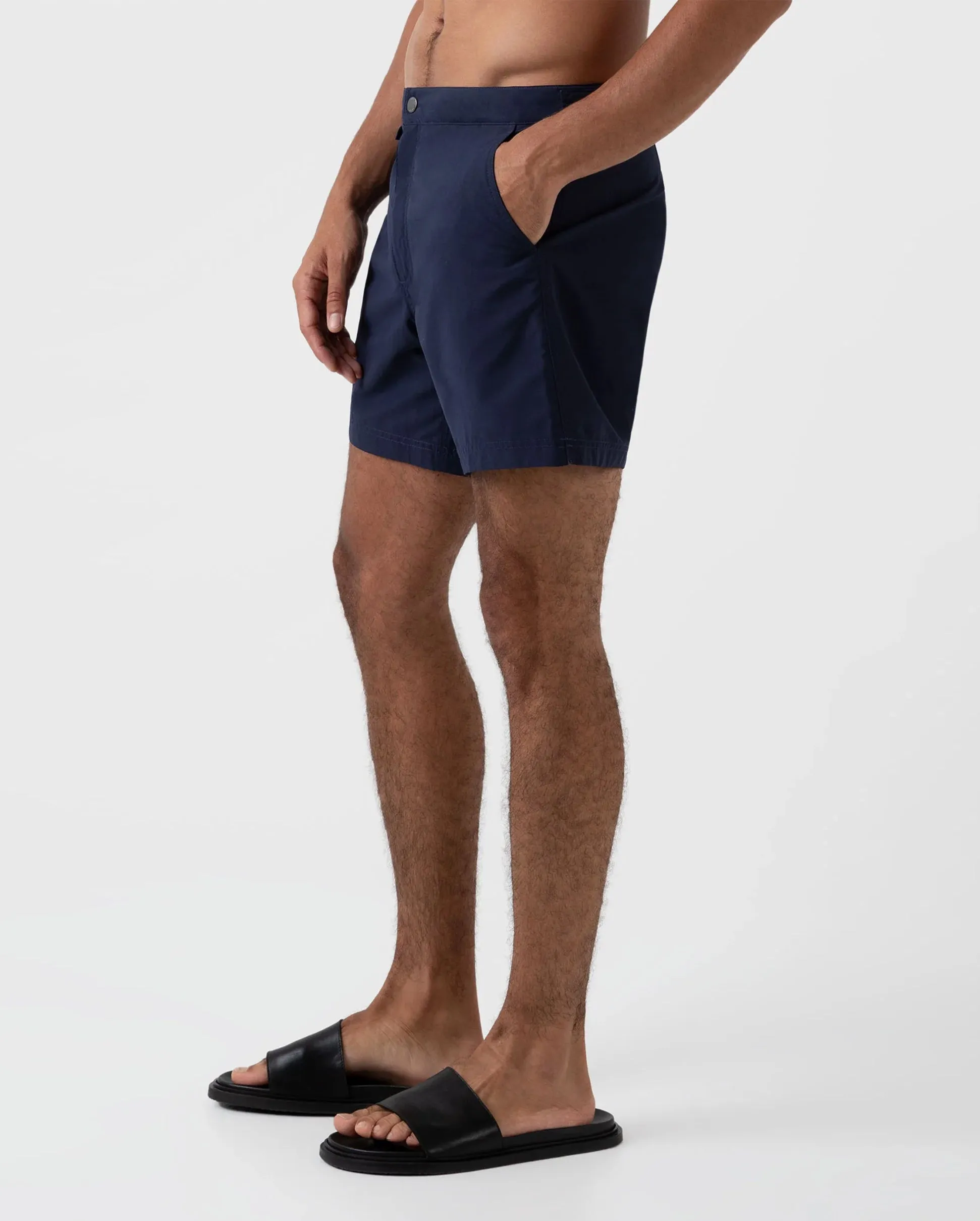 TAILORED SWIM SHORTS / NAVY
